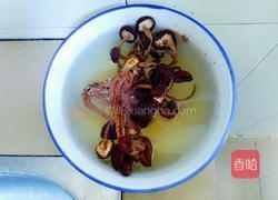 大骨茶树菇汤的做法图解1