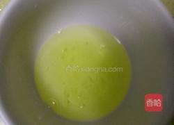 电饭锅版蛋糕的做法图解1