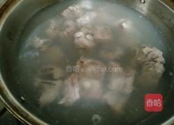 冬瓜炖排骨的做法图解2