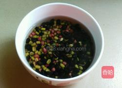 三豆汤的做法图解1