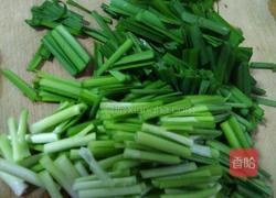 韭菜炒鸡蛋的做法图解1
