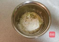 鸡蛋土豆丝饼的做法图解4