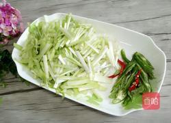 韭黄牛肉丝的做法图解2