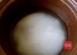 小米红枣粥的做法图解1
