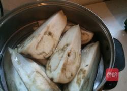 蒜泥西红柿拌茄子的做法图解1