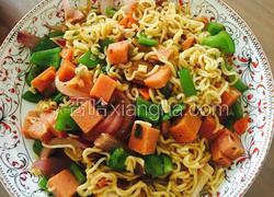 午餐肉炒方便面