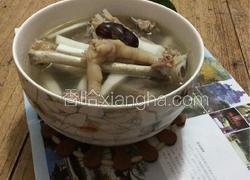 椰子煲老鸡汤
