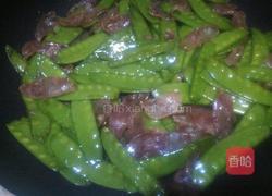 荷兰豆炒腊肠的做法图解7
