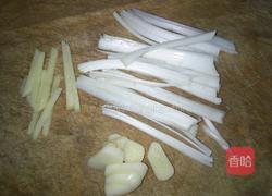 胡萝卜炒猪皮的做法图解3