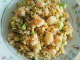 虾仁鸡蛋黄瓜丁炒饭的做法[图]