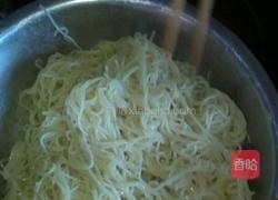 苦瓜凉面的做法图解2