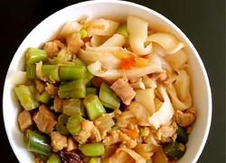 猪肉豆角丁打卤面