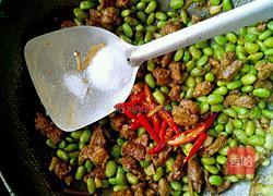 肉丁爆炒毛豆的做法图解10