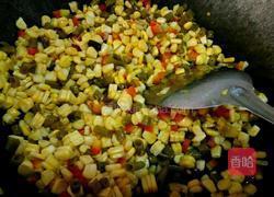 泡菜炒玉米（川味）的做法图解3