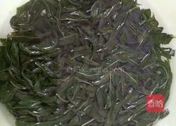 芝麻叶猪肉馅饺子的做法图解2