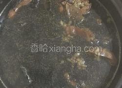 黑豆黑鱼汤