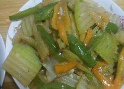 青黄椒炒葫芦娃