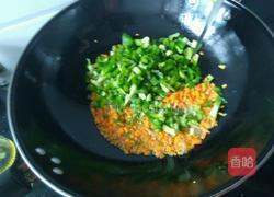 菜椒胡萝卜蛋炒饭的做法图解5