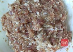 猪肉韭菜饺子的做法图解2