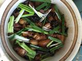 红烧肉炖干蘑菇