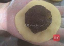 广式蛋黄豆沙月饼的做法图解8