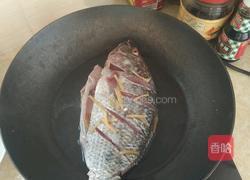 清煎煮福寿辣椒鱼的做法图解3