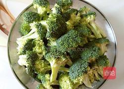 花菜炒肉的做法图解1