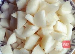 电饭锅版冰糖雪梨的做法图解2