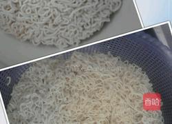 炒泡面的做法图解2