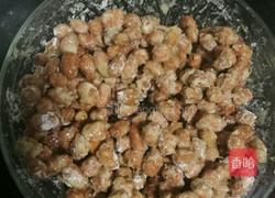 油炸花生米的做法图解2