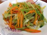 胡萝卜炒香芹