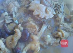 大公鸡炖香菇粉条的做法图解4