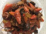 胡萝卜香菇烧土鸡的做法[图]