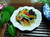 黄豆芽炒木耳的做法[图]
