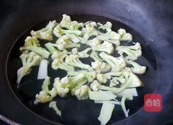 炒菜花的做法图解2