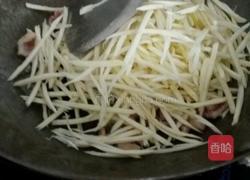 茭白炒肉的做法图解5