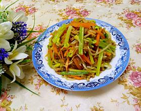 黄豆芽炒粉条[图]