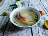 牛骨萝卜汤