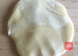 酥皮鲜肉榨菜月饼的做法图解12