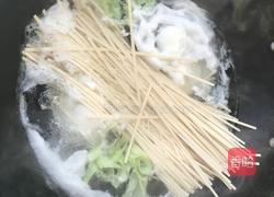 西红柿混汤面的做法图解3