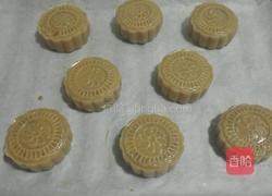 莲蓉蛋黄月饼的做法图解15
