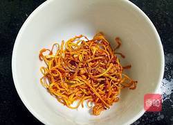 虫草花瑶柱小米粥的做法图解1