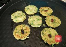 菜饼子的做法图解8