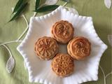 枣泥蛋黄月饼
