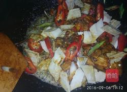 五花肉炒腐干的做法图解6