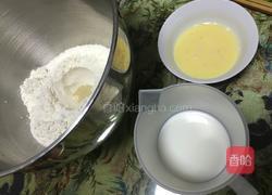 卡仕达小餐包的做法图解1