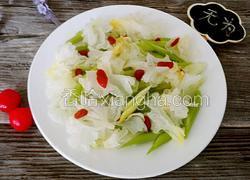 银耳西芹枸杞子