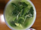 茭白青菜菌汤的做法[图]