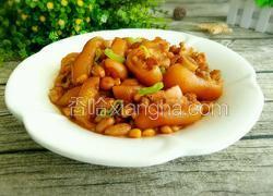 黄豆花生炖猪蹄