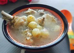 莲子鸡汤